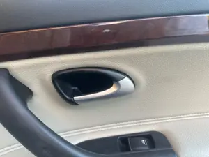 Foto de MANETA INTERIOR TRASERA DERECHA SAAB 9-3 BERLINA 1.9 TiD CAT (150 CV / 110 KW)