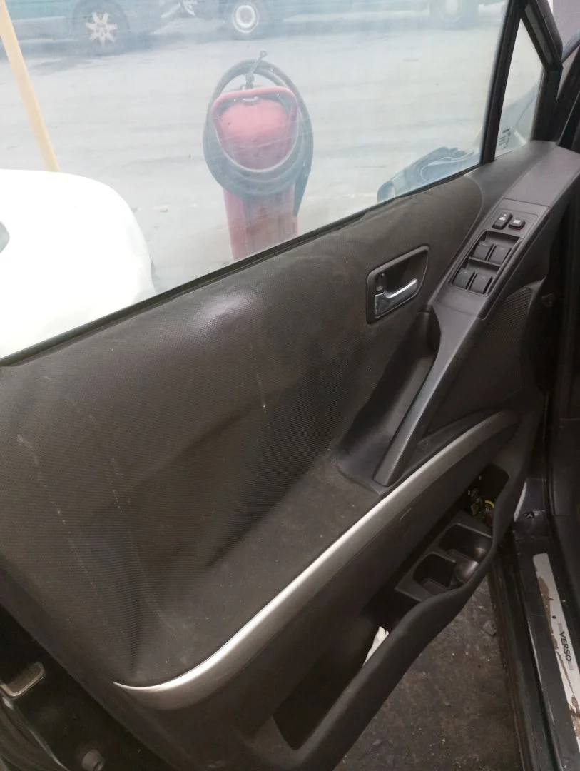 Foto de ELEVALUNAS DELANTERO IZQUIERDO TOYOTA COROLLA VERSO (R1) 2.2 Turbodiesel CAT (136 CV / 100 KW)