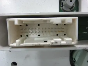 Foto de CUADRO INSTRUMENTOS FORD FOCUS BERLINA (CAK) 1.6 16V CAT (101 CV / 74 KW) referencia 98AP10841BC foto 4