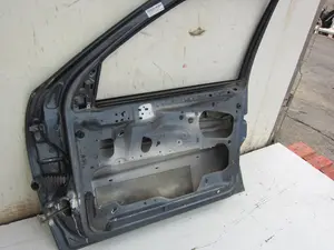 Foto de PUERTA DELANTERA DERECHA VOLKSWAGEN POLO III BERLINA (6N2) 1.4 16V (75 CV / 55 KW) foto 3