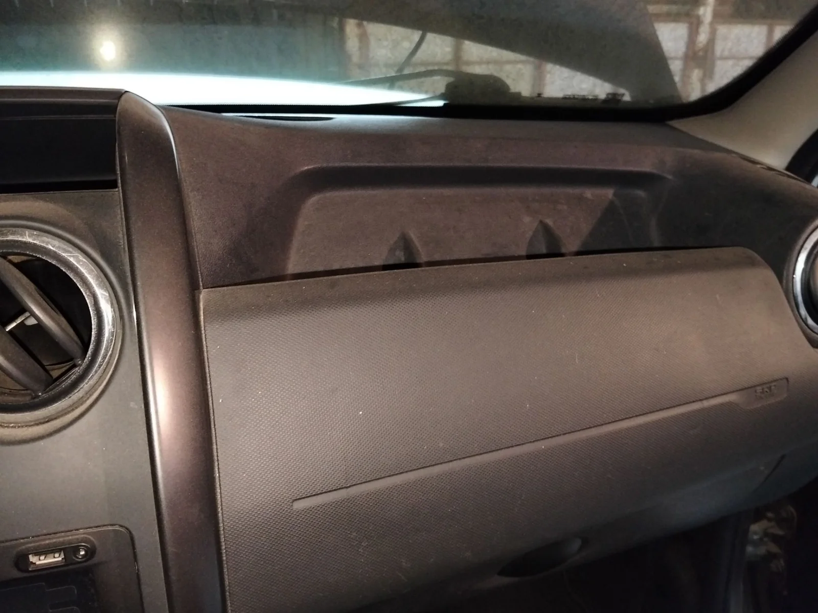 Foto de AIRBAG DELANTERO DERECHO DACIA DUSTER I 1.2 16V TCE CAT (125 CV / 92 KW) referencia 985254015R