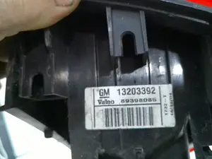 Foto de PILOTO TRASERO DERECHO OPEL MERIVA 1.7 16V DTI CAT (Y 17 DT / LR6) (75 CV / 55 KW) referencia 13203392 foto 3