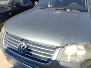 Foto de CAPO VOLKSWAGEN PASSAT BERLINA (3B3) 1.9 TDI (131 CV / 96 KW)
