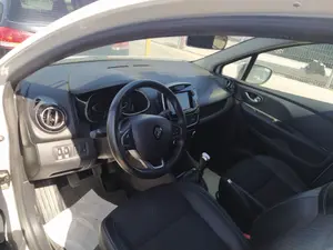 Foto de MANDO CALEFACCION / AIRE ACONDICIONADO RENAULT CLIO IV GRANDTOUR 0.9 Energy (90 CV / 66 KW) referencia 275105530R