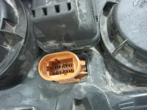 Foto de FARO IZQUIERDO RENAULT SCENIC RX4 (JA0) 2.0 16V (139 CV / 102 KW) referencia 7700432098 foto 4