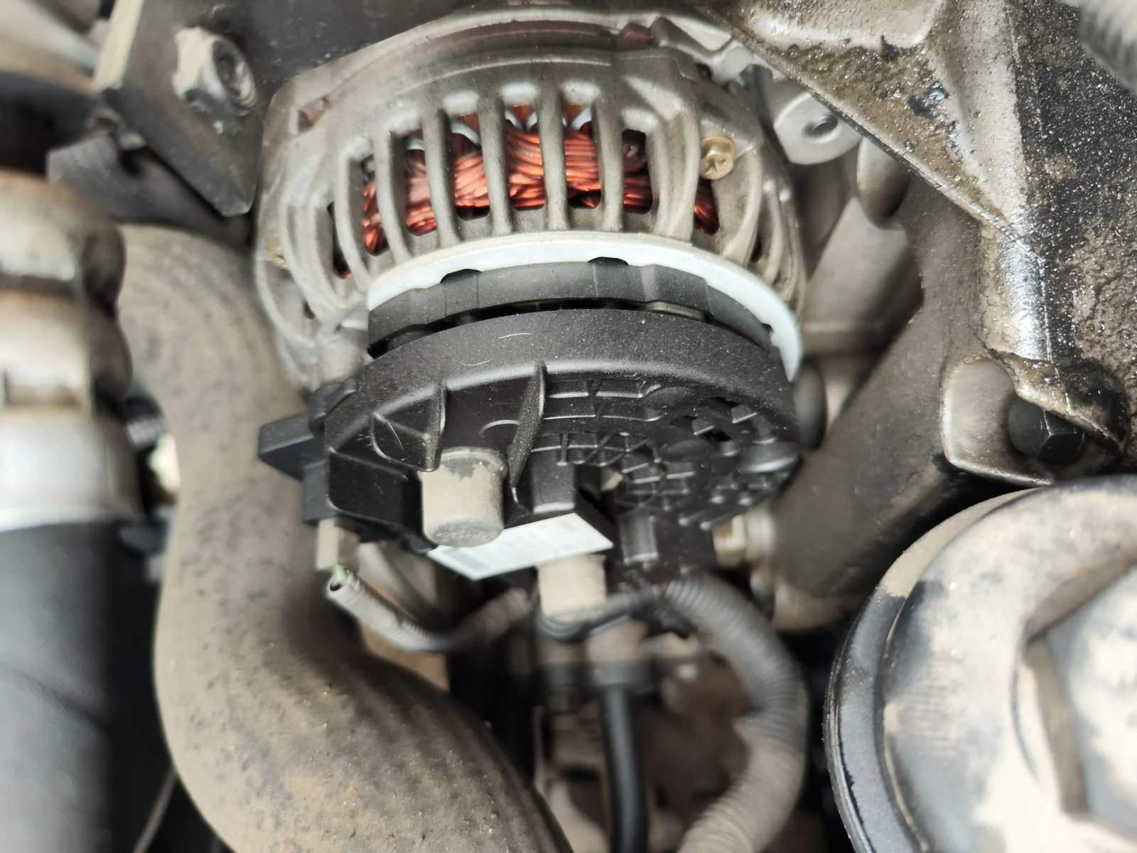 Foto de ALTERNADOR VOLVO S80 BERLINA 2.4 Diesel (131 CV / 96 KW)