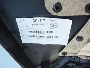 Foto de GUARNECIDO PUERTA TRASERA DERECHA VOLKSWAGEN GOLF VII BERLINA (BQ1/BE2) 1.6 TDI (116 CV / 85 KW) referencia 5G4867826J foto 5