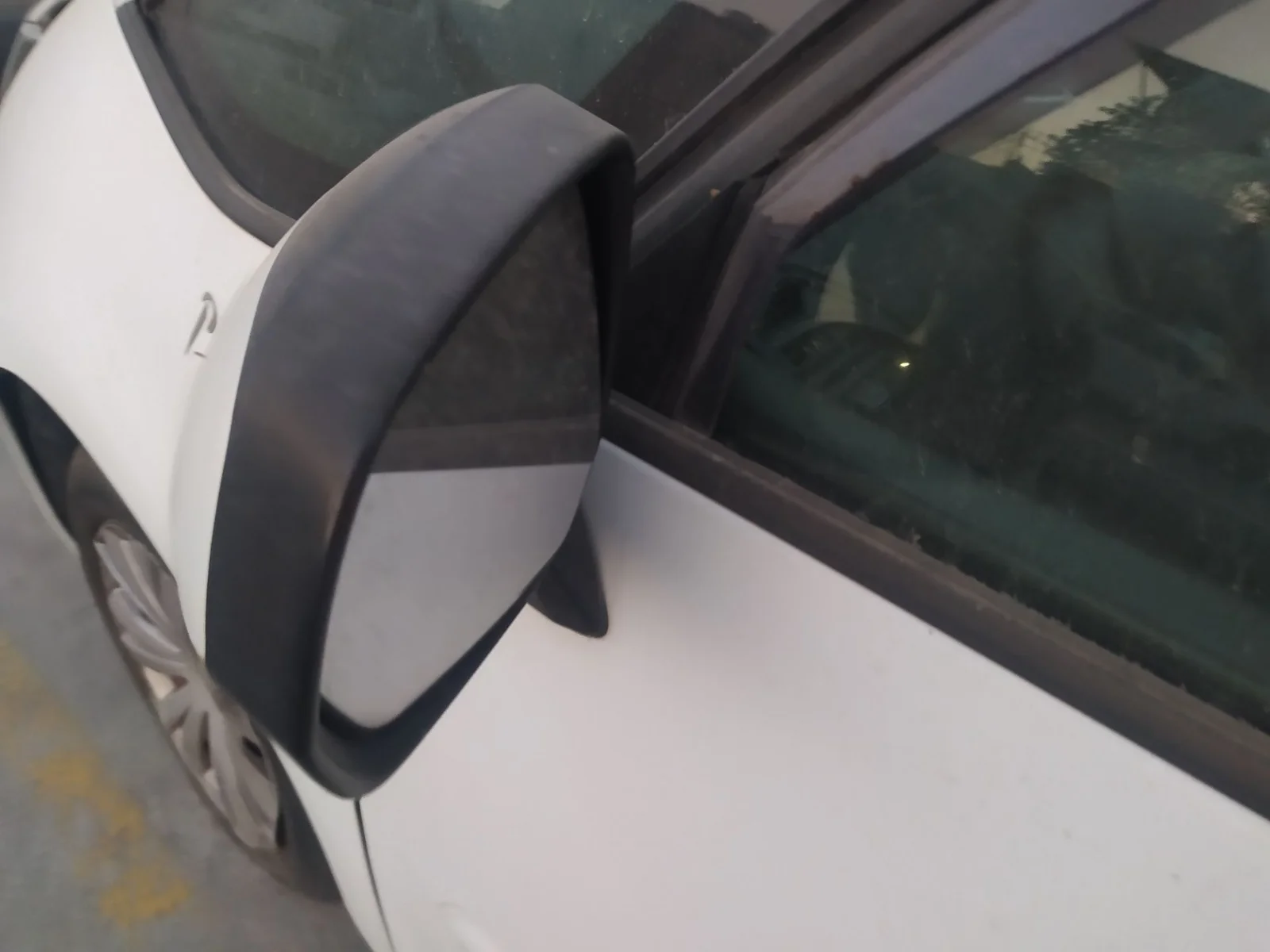Foto de RETROVISOR IZQUIERDO CITROEN C4 PICASSO 1.6 HDi FAP (112 CV / 82 KW) referencia 8153H0