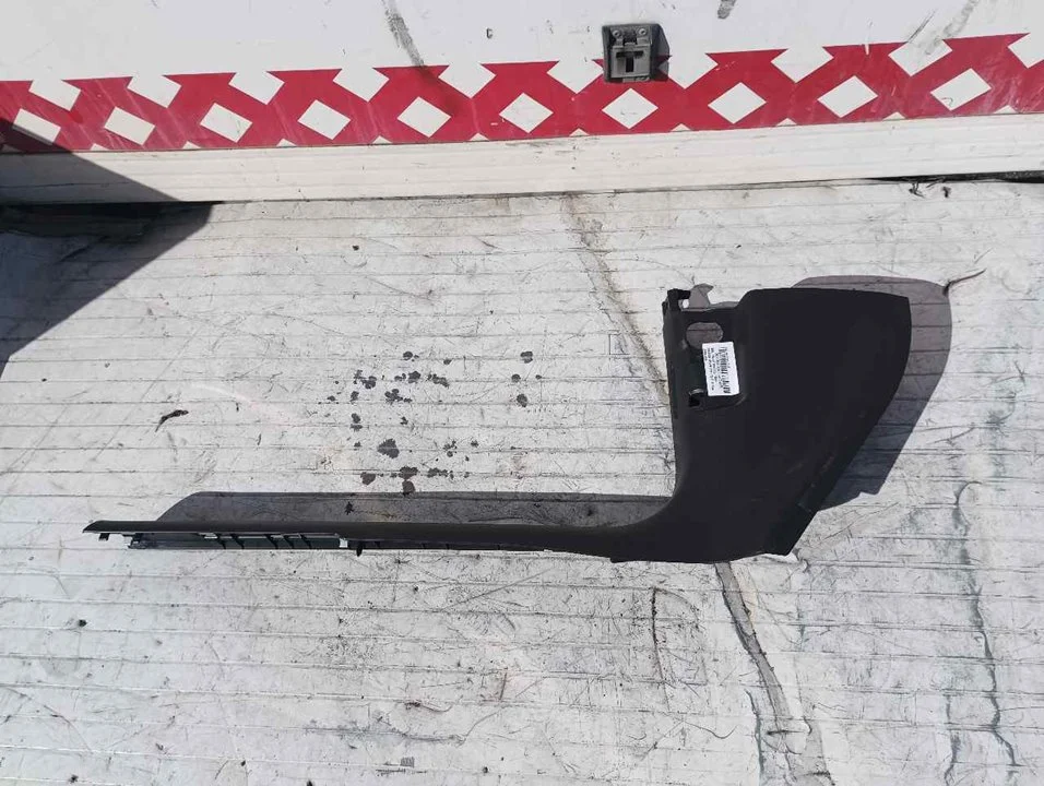 Foto de NO IDENTIFICADO PORSCHE MACAN (95BA) referencia 95B863483K