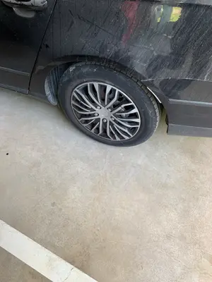Foto de MANGUETA TRASERA IZQUIERDA VOLKSWAGEN PASSAT VARIANT (3C5) 2.0 TDI (140 CV / 103 KW)