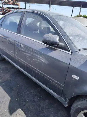 Foto de PUERTA DELANTERA DERECHA AUDI A6 BERLINA (4B2) 2.5 V6 24V TDI (180 CV / 132 KW) referencia 4B0831052D