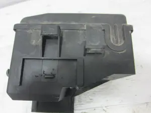 Foto de CAJA RELES / FUSIBLES OPEL ASTRA G COUPE 1.8 16V (125 CV / 92 KW) referencia 90560119 foto 2