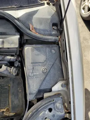 Foto de CAJA RELES / FUSIBLES RENAULT MEGANE II COUPE/CABRIO 1.5 dCi Diesel (106 CV / 78 KW) referencia 8200455424