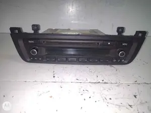 Foto de SISTEMA AUDIO / RADIO CD BMW SERIE 1 BERLINA 5P (F20) 2.0 Turbodiesel (116 CV / 85 KW) referencia 923648901