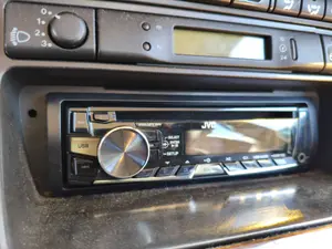 Foto de SISTEMA AUDIO / RADIO CD JAGUAR XJ 3.2 CAT (211 CV / 155 KW)