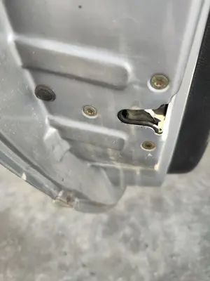 Foto de CERRADURA PUERTA DELANTERA IZQUIERDA PEUGEOT 206 1.6 16V CAT (109 CV / 80 KW) referencia 9135H3