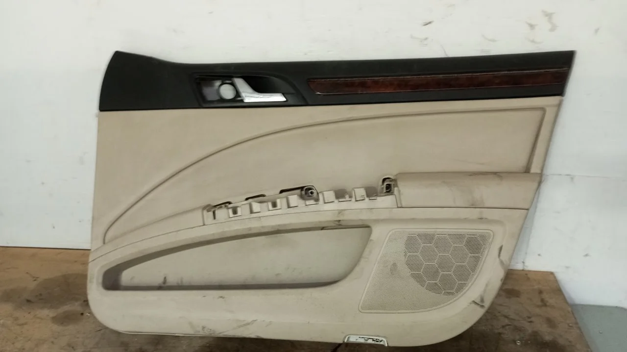 Foto de GUARNECIDO PUERTA DELANTERA DERECHA SKODA SUPERB (3T4) 2.0 TDI DPF (170 CV / 125 KW) referencia 3T1867006R