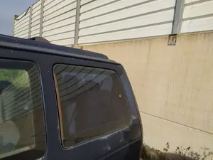Foto de LUNA CUSTODIA TRASERA IZQUIERDA CHRYSLER VOYAGER GS 2.5 Turbodiesel (116 CV / 85 KW)