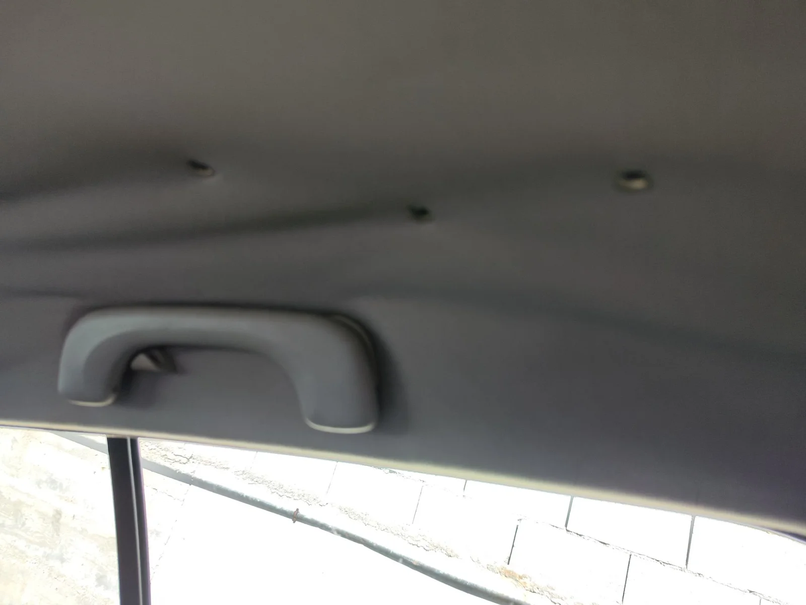 Foto de ASIDERO TECHO TRASERO IZQUIERDO RENAULT MEGANE II BERLINA 5P 1.5 dCi Diesel (101 CV / 74 KW)