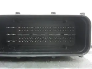 Foto de CENTRALITA MOTOR UCE SEAT IBIZA BERLINA (6J5) 1.2 TSI (86 CV / 63 KW) referencia 03F906070HB foto 4