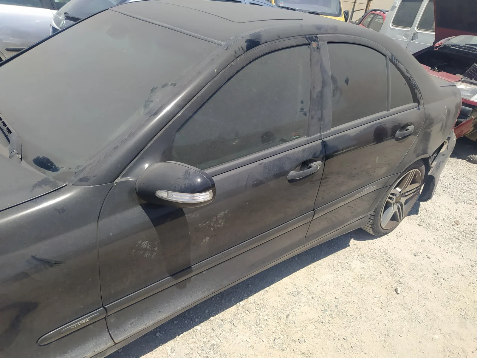 Foto de PUERTA DELANTERA IZQUIERDA MERCEDES-BENZ CLASE C (BM 203) BERLINA 2.2 CDI CAT (150 CV / 110 KW) referencia A203720010567