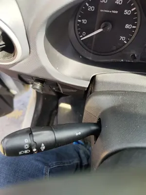 Foto de MANDO MULTIFUNCION CITROEN BERLINGO FURGÓN 1.6 16V HDi FAP (75 CV / 55 KW)