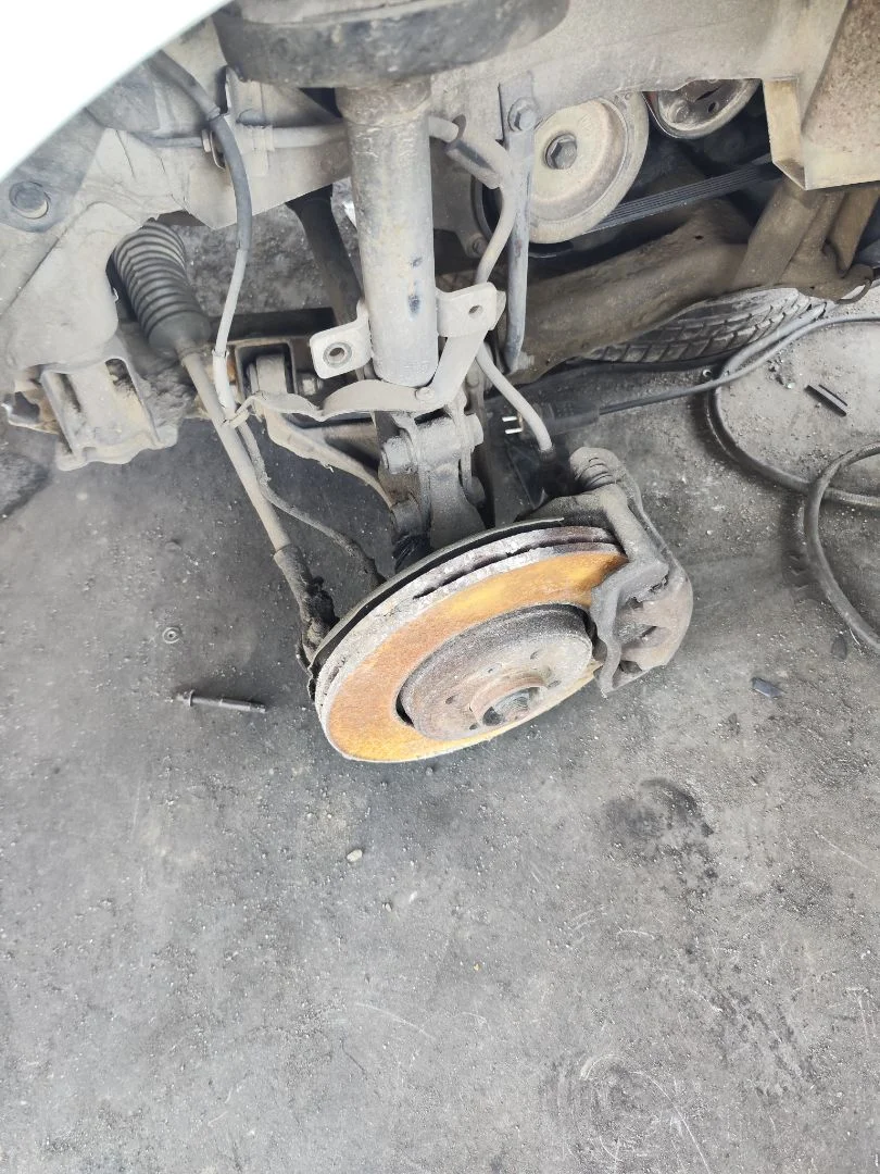 Foto de BRAZO SUSPENSION DELANTERO IZQUIERDO RENAULT KANGOO I (F/KC0) 1.9 dCi Diesel CAT (84 CV / 62 KW)