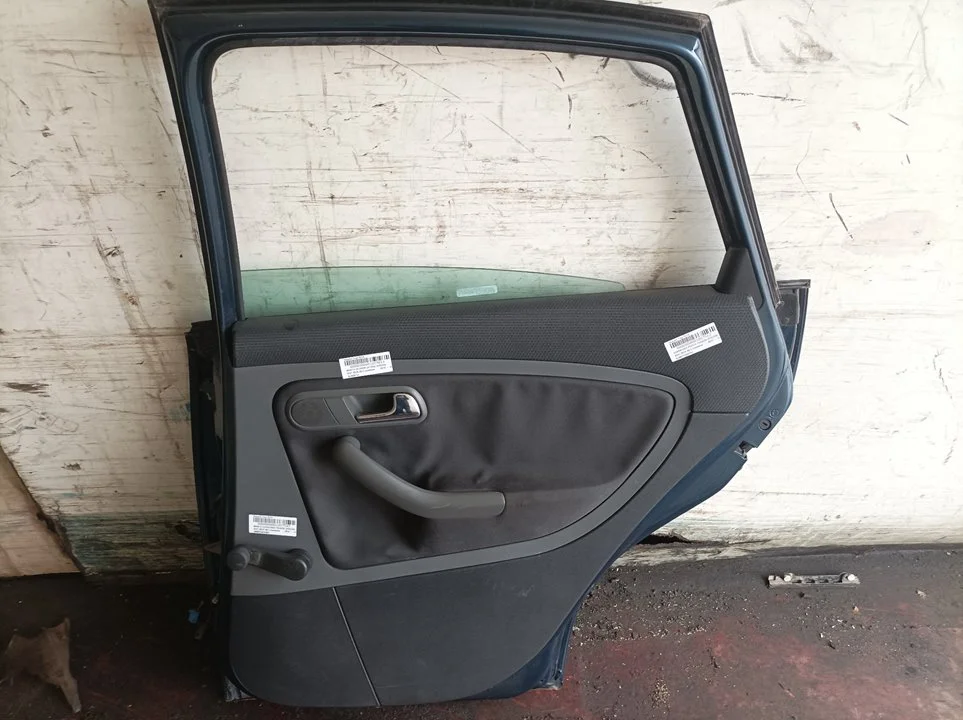 Foto de ELEVALUNAS TRASERO DERECHO SEAT IBIZA (6L1) 1.4 TDI (80 CV / 59 KW) referencia 6L4839756B