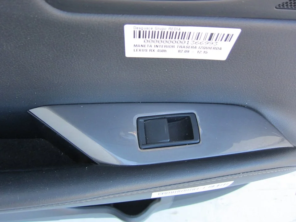 Foto de MANDO ELEVALUNAS TRASERO IZQUIERDO LEXUS RX (GGL1/GYL1) 3.5 V6 24V CAT (249 CV / 183 KW)