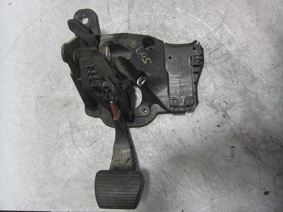 Foto de PEDAL FRENO FIAT 500X (334) 2.0 16V Multijet CAT (140 CV / 103 KW) referencia 2583340019