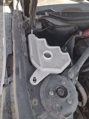Foto de DEPOSITO LIMPIA BMW SERIE Z4 ROADSTER (E89) 2.5 24V CAT (204 CV / 150 KW)