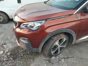 Foto de NO IDENTIFICADO PEUGEOT 3008 1.5 Blue-HDI FAP (131 CV / 96 KW) foto 2