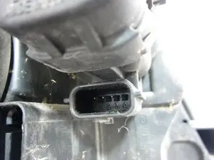 Foto de FARO IZQUIERDO RENAULT ESPACE IV (JK0) 2.0 16V Turbo (170 CV / 125 KW) referencia 8200394706 foto 6