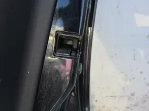 Foto de CERRADURA PUERTA DELANTERA DERECHA AUDI ALLROAD QUATTRO QUATTRO (4B5) 2.5 V6 24V TDI (180 CV / 132 KW) foto 1