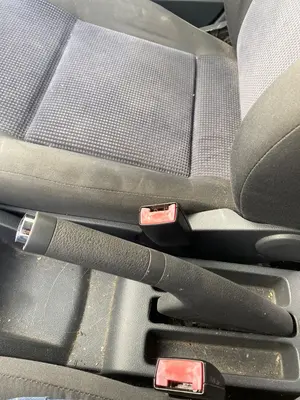 Foto de PALANCA FRENO VOLKSWAGEN POLO IV (9N3) 1.4 FSI (86 CV / 63 KW)
