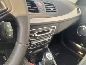 Foto de RESISTENCIA CALEFACCION RENAULT MEGANE III SPORT TOURER 1.9 dCi Diesel (131 CV / 96 KW)