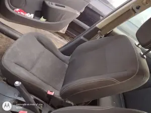 Foto de ASIENTO DELANTERO DERECHO RENAULT CLIO III 1.2 16V (75 CV / 55 KW) foto 2