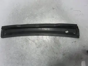 Foto de MOLDURA BMW SERIE 3 BERLINA (E46) 3.0 24V Turbodiesel CAT (184 CV / 135 KW) referencia 64318363423 foto 2