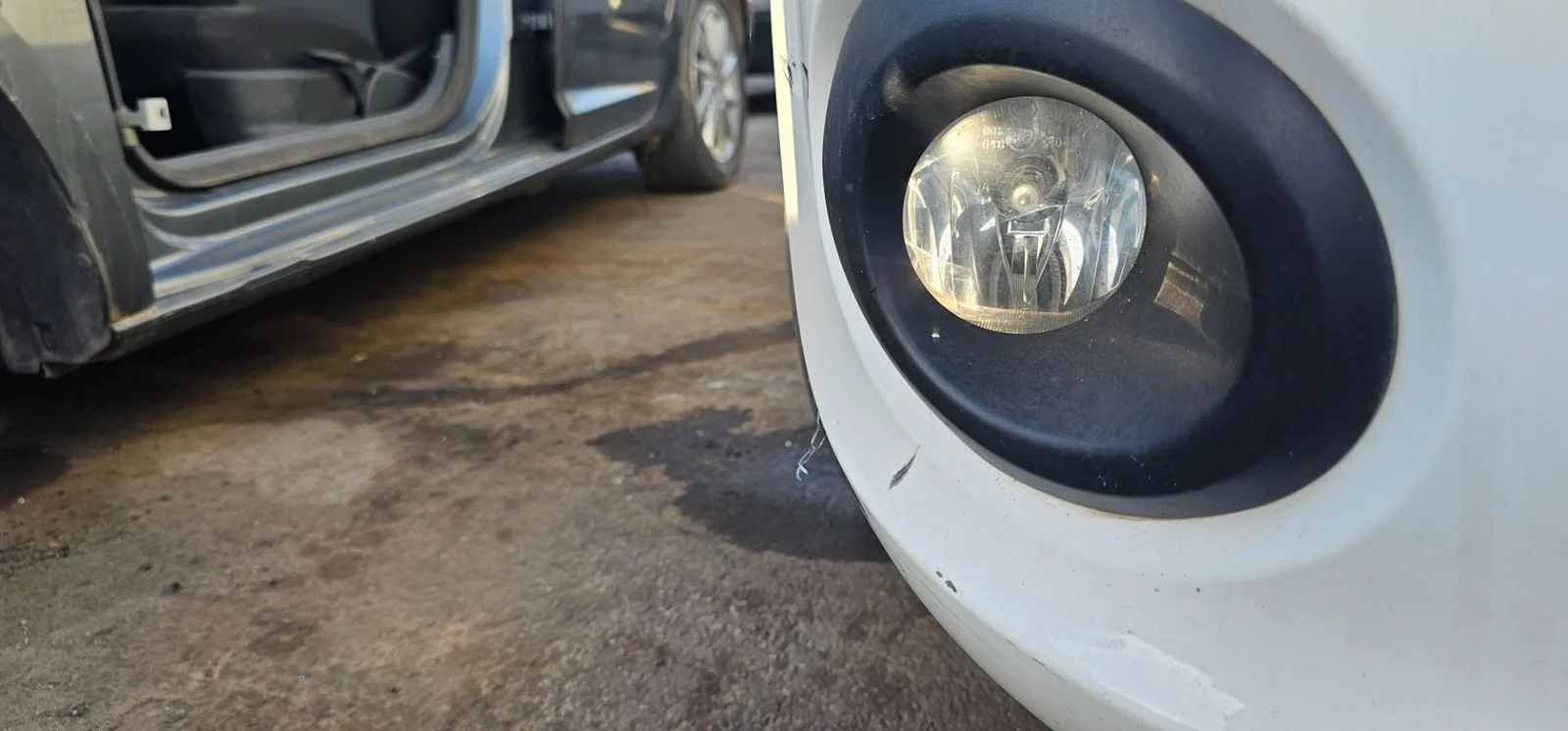 Foto de FARO ANTINIEBLA DERECHO RENAULT KANGOO II (F/KW0) 1.5 dCi Diesel FAP (90 CV / 66 KW)