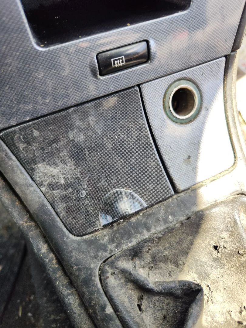 Foto de CENICERO CITROEN XSARA COUPE 2.0 HDi CAT (RHY / DW10TD) (90 CV / 66 KW)