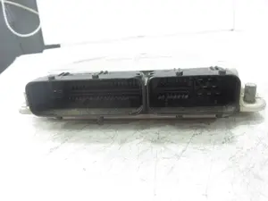 Foto de CENTRALITA MOTOR UCE SEAT TOLEDO (1M2) 1.9 TDI (90 CV / 66 KW) referencia 038906012FN foto 3