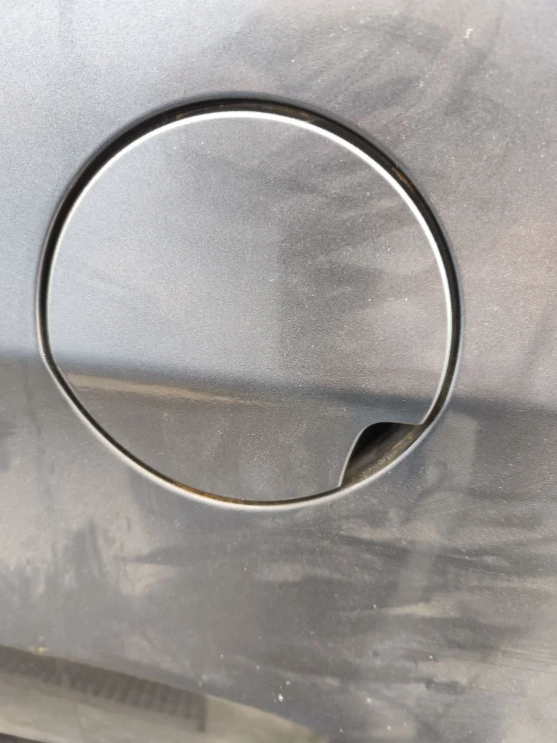 Foto de TAPA EXTERIOR COMBUSTIBLE PEUGEOT 5008 1.6 HDi FAP CAT (9HZ / DV6TED4) (109 CV / 80 KW)