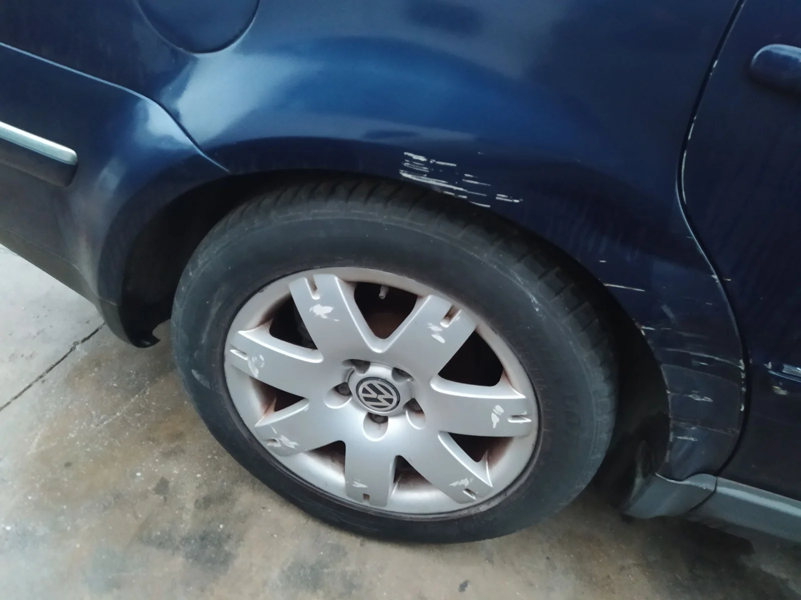 Foto de LLANTA VOLKSWAGEN PASSAT BERLINA (3B3) 1.9 TDI (131 CV / 96 KW) referencia 3B0601025L FKZ