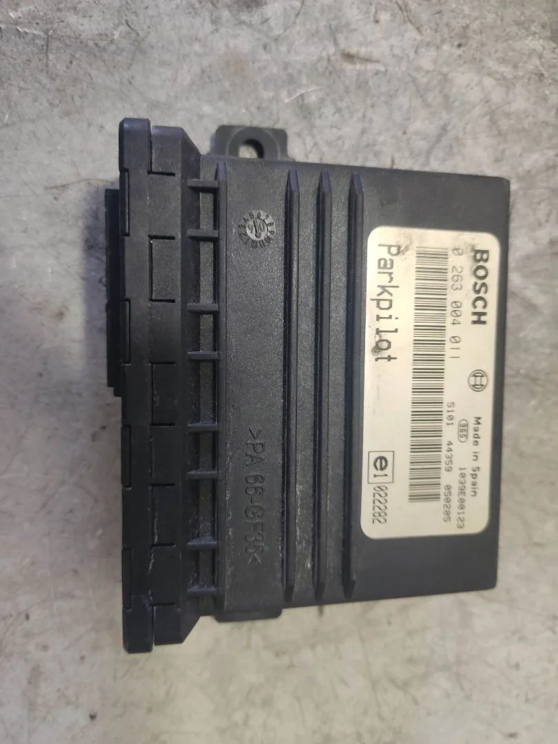 Foto de SENSOR APARCAMIENTO DELANTERO MERCEDES-BENZ CLASE G (BM 463) STATION 4.0 CDI 32V CAT (250 CV / 184 KW) referencia 0263004011