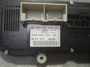 Foto de MANDO CALEFACCION / AIRE ACONDICIONADO VOLKSWAGEN GOLF VI (5K1)(10.2008) 2.0 TDI DPF (170 CV / 125 KW) referencia 5K0907044BS foto 5