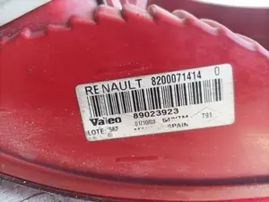 Foto de PILOTO TRASERO DERECHO RENAULT CLIO II FASE II (B/CB0) referencia 8200071414 foto 4