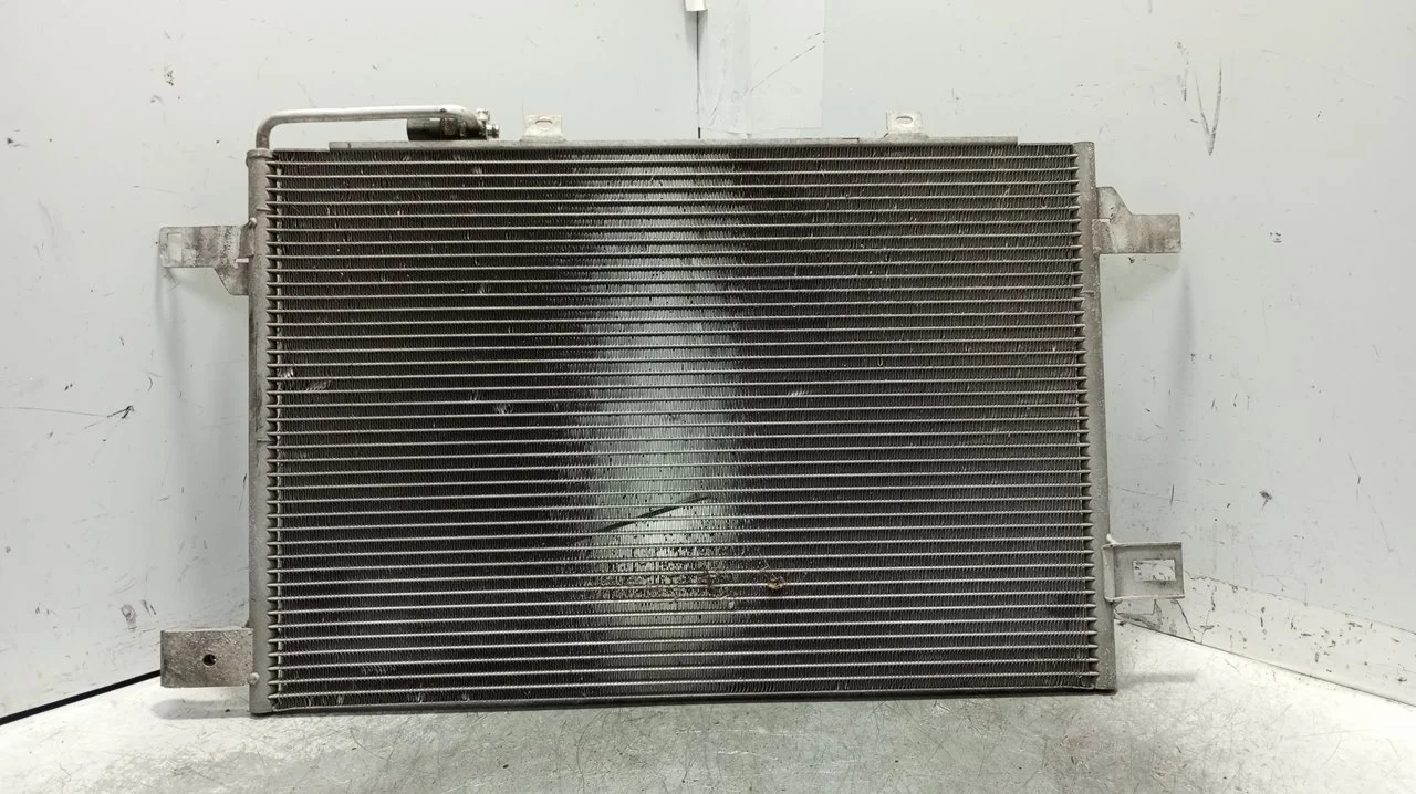 Foto de CONDENSADOR / RADIADOR AIRE ACONDICIONADO MERCEDES-BENZ CLASE B (BM 245) 2.0 CAT (136 CV / 100 KW) referencia 814249