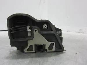 Foto de CERRADURA PUERTA TRASERA DERECHA BMW SERIE 1 BERLINA (E81/E87) 1.6 16V CAT (116 CV / 85 KW) referencia 7167076