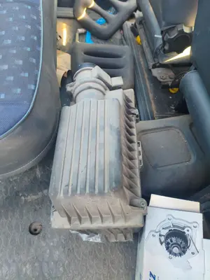 Foto de CAJA FILTRO AIRE FIAT I SCUDO (222) 2.0 JTD CAT (94 CV / 69 KW) referencia 1477817080