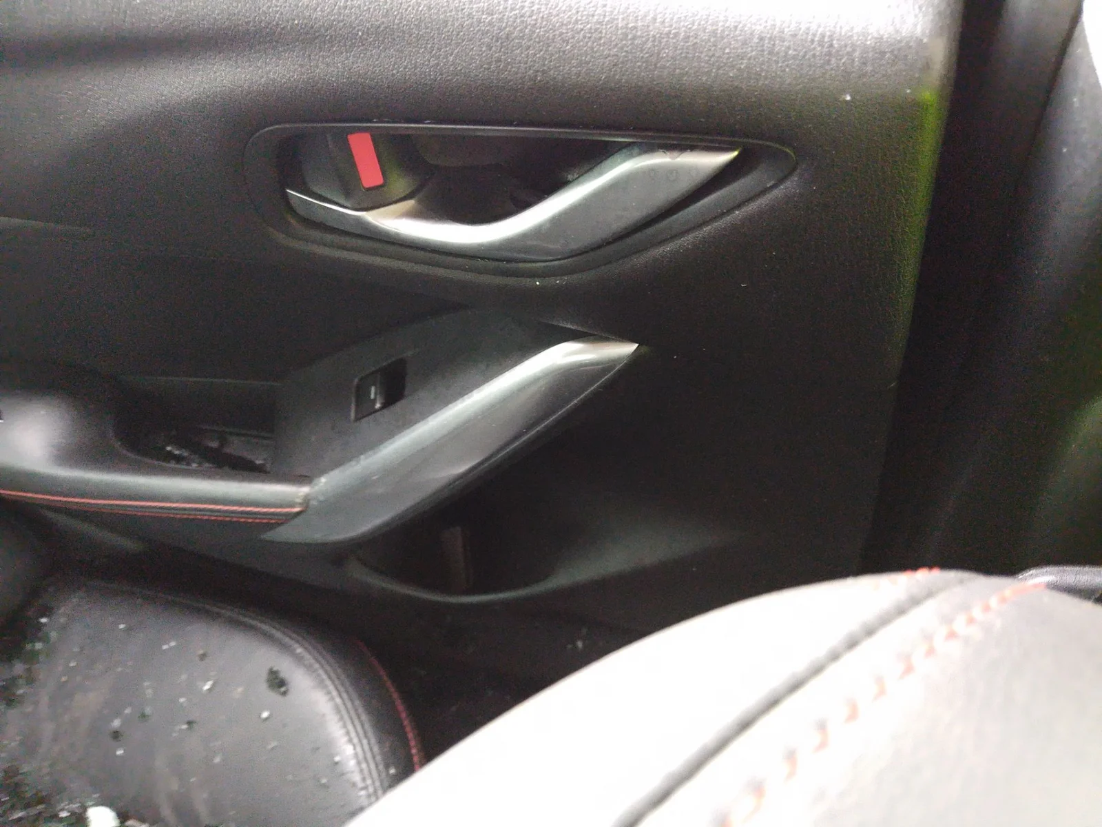 Foto de MANDO ELEVALUNAS TRASERO IZQUIERDO MAZDA 6 BERLINA (GJ) 2.2 Turbodiesel CAT (175 CV / 129 KW) referencia GS1E66380
